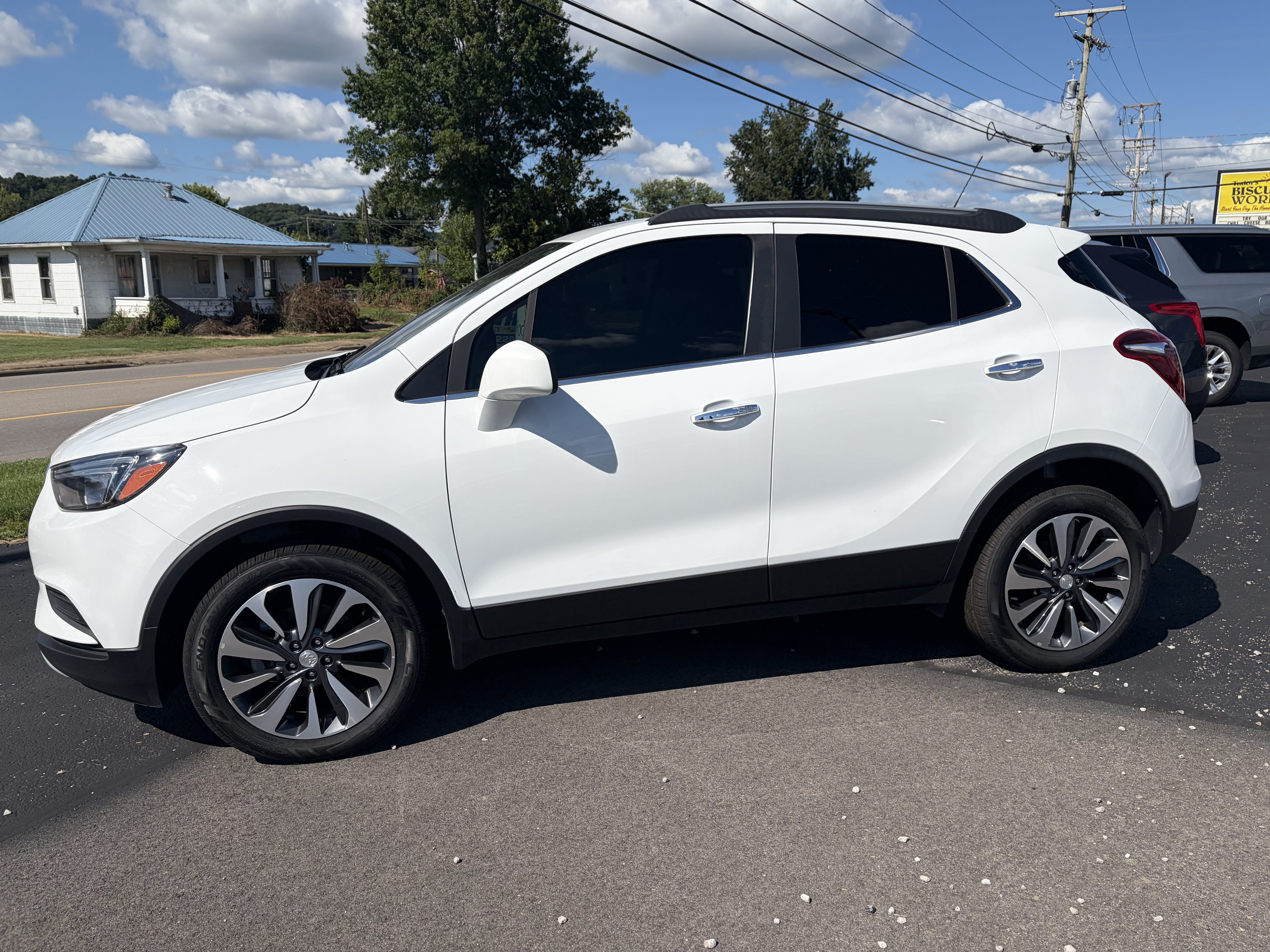 Used 2022 Buick Encore Preferred w/ Safety Package AWD/4WD image 2