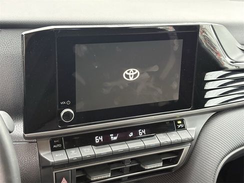 Certified 2025 Toyota Camry SE image 10