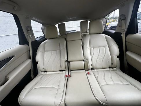 Used 2019 INFINITI QX60 Luxe w/ Essential Package image 15