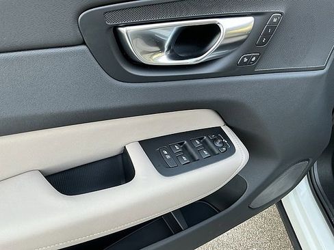 New 2026 Volvo XC60 T8 Plus w/ Protection Package Premier image 15