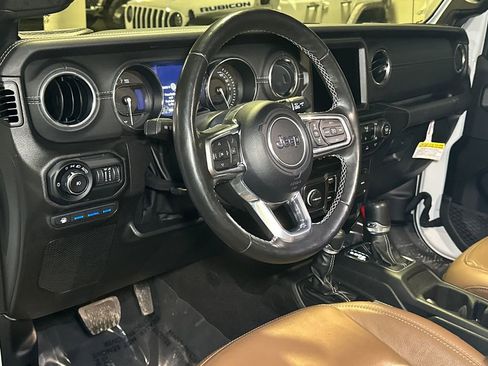 Used 2022 Jeep Wrangler Unlimited Sahara w/ Cold Weather Group image 20