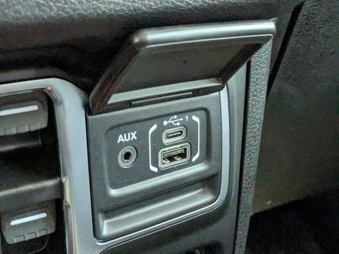 New 2025 Jeep Gladiator Sport image 22