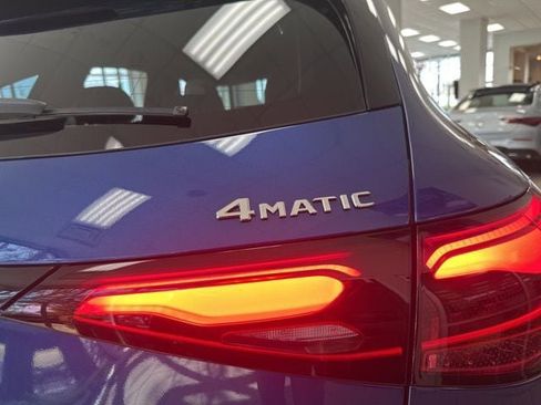 New 2026 Mercedes-Benz GLC 300 4MATIC image 5