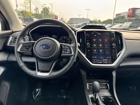 Used 2023 Subaru Ascent Limited w/ Technology Package AWD/4WD image 2