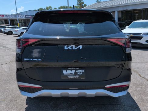 Certified 2025 Kia Sportage LX FWD image 6