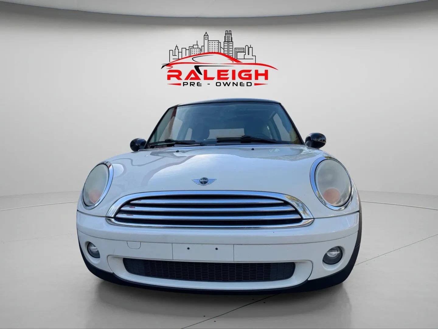 Used 2010 MINI Cooper Hardtop FWD image 3