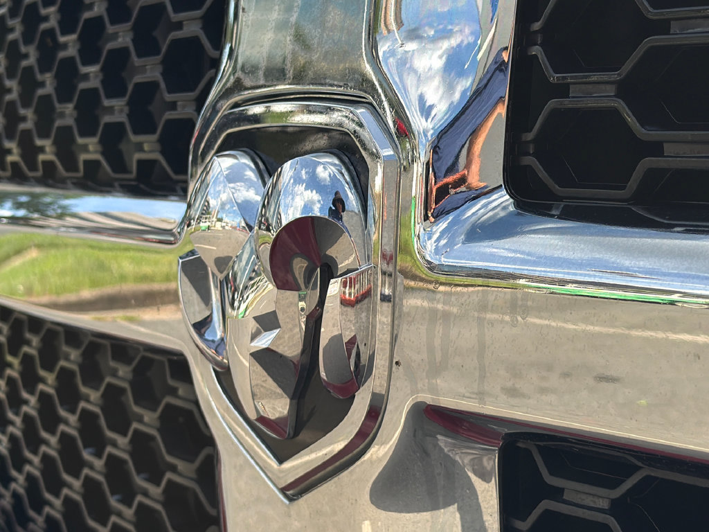 Used 2024 RAM 1500 Classic SLT AWD/4WD image 11