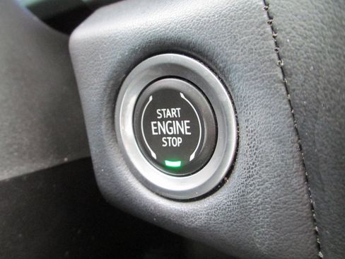 Used 2022 Chevrolet Suburban RST w/ Luxury Package image 30