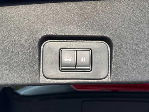 Used 2026 Nissan Rogue SV image 13