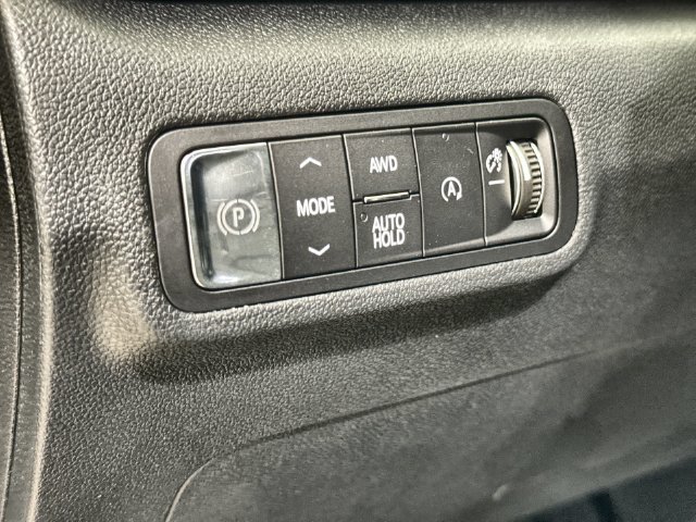 New 2026 GMC Terrain Denali w/ LPO, Floor Liner Package AWD/4WD image 35