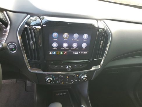Certified 2023 Chevrolet Traverse LT image 24