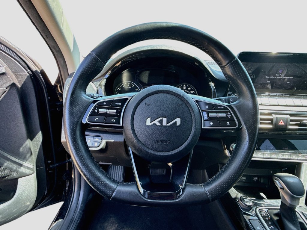 Used 2023 Kia Seltos SX w/ SX Sunroof Package AWD/4WD image 11