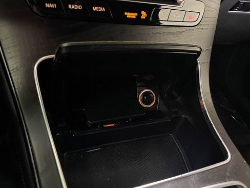 Used 2019 Mercedes-Benz GLC 300 4MATIC w/ AMG Line image 27