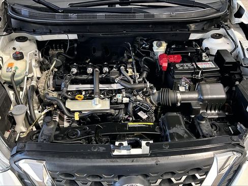 Certified 2020 Nissan Kicks SV FWD image 31