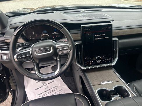 Used 2024 GMC Acadia Denali w/ Super Cruise Package image 18