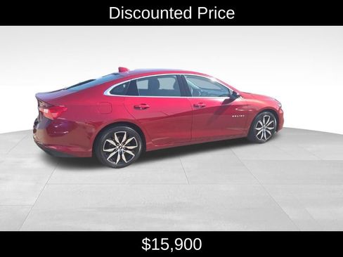 Used 2018 Chevrolet Malibu LT FWD image 3