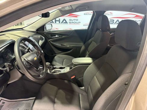 Used 2025 Chevrolet Malibu LT image 30