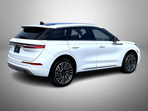 Used 2022 Lincoln Corsair Reserve w/ Equipment Group 201A AWD/4WD image 5