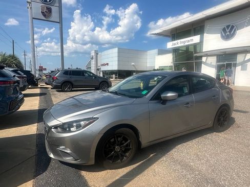 Used 2015 MAZDA MAZDA3 i Sport FWD image 1