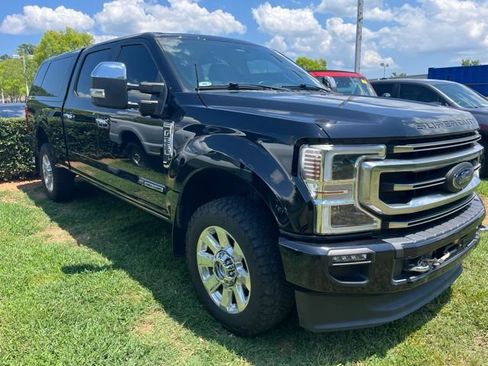 Used 2020 Ford F250 Platinum w/ FX4 Off-Road Package AWD/4WD image 2
