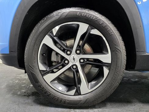 Used 2024 Chevrolet Trax RS w/ Driver Confidence Package FWD image 5