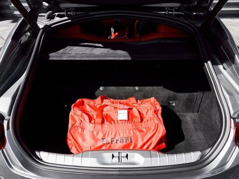 Used 2020 Ferrari GTC4Lusso V12 image 25