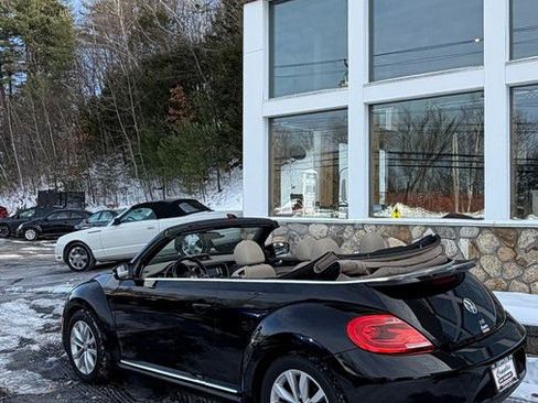 Used 2014 Volkswagen Beetle TDI image 33