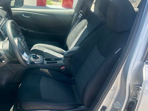 Used 2024 Nissan Leaf S FWD image 8