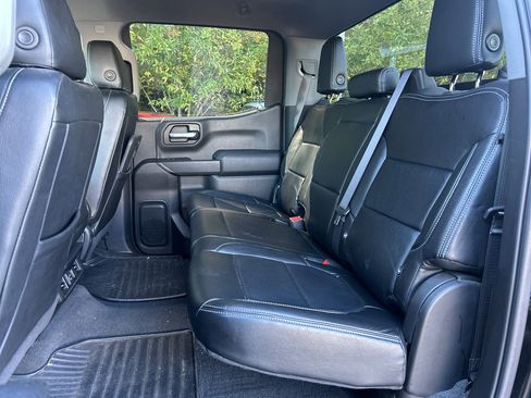 Used 2021 Chevrolet Silverado 1500 LT image 9