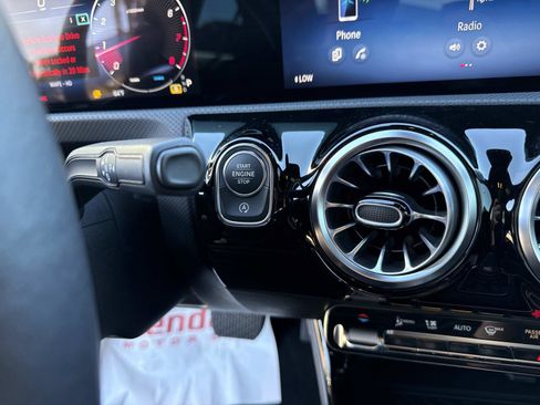 Used 2024 Mercedes-Benz CLA 250 4MATIC image 31