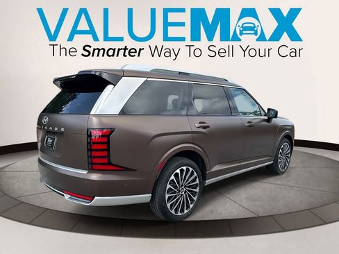Used 2026 Hyundai Palisade Calligraphy FWD image 3