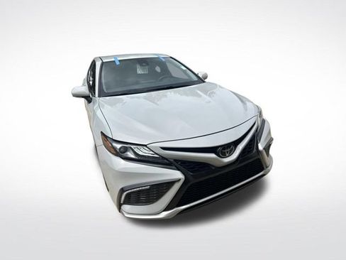Used 2023 Toyota Camry XSE FWD image 6