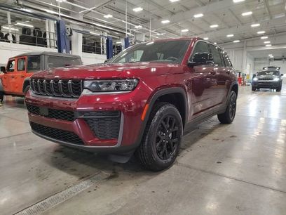 New 2026 Jeep Grand Cherokee Laredo