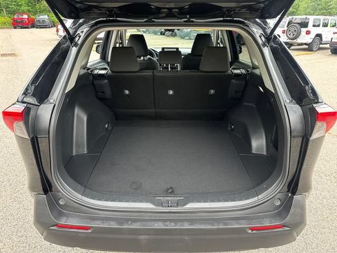Used 2025 Toyota RAV4 XLE w/ Weather Package AWD/4WD image 15