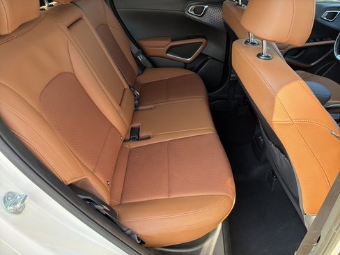 Used 2025 Kia Soul EX FWD image 13