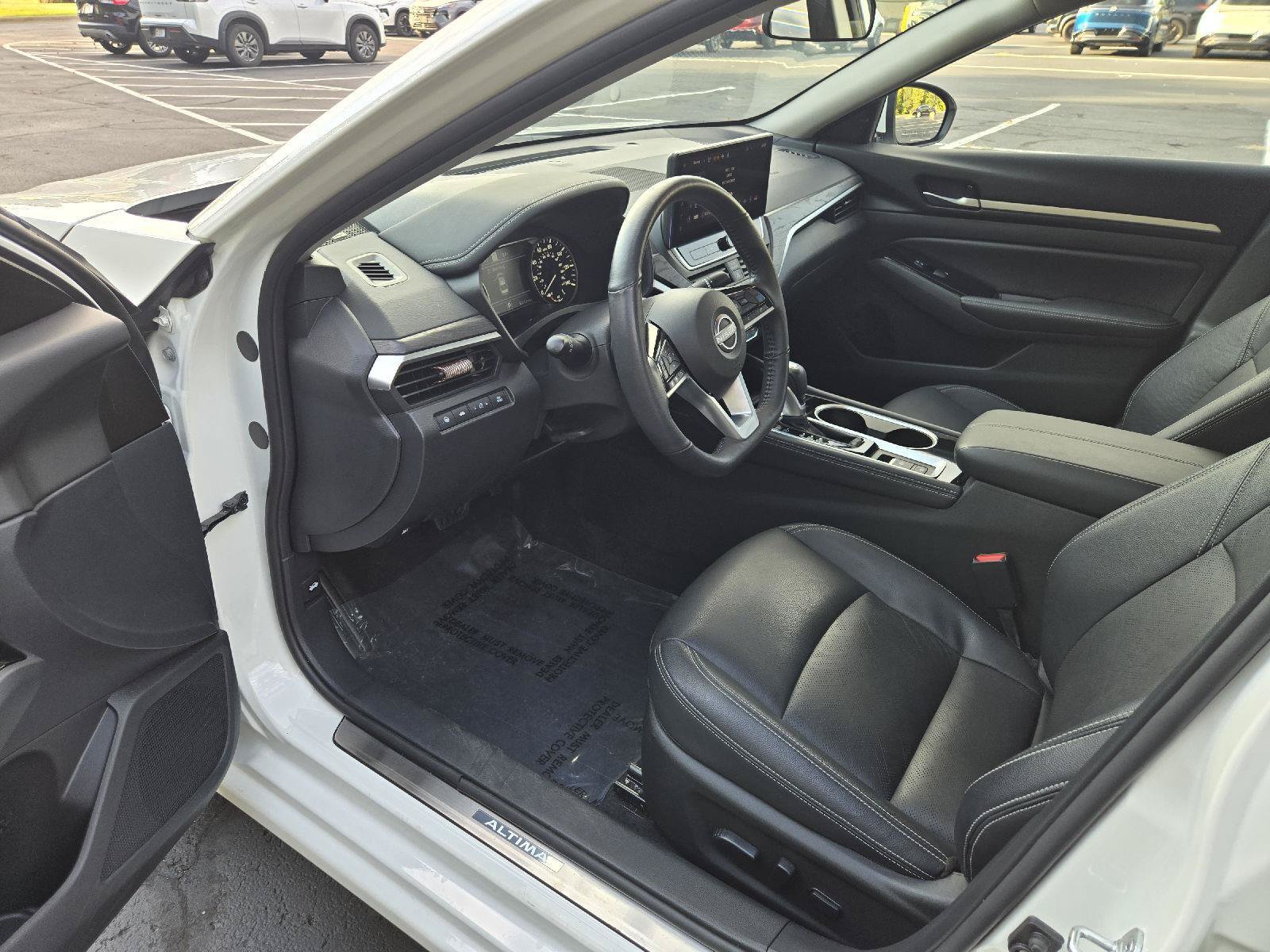 Certified 2025 Nissan Altima 2.5 SL FWD image 12