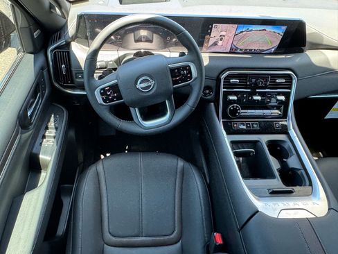 New 2025 Nissan Armada SL w/ Captain's Chari Seat Package image 25