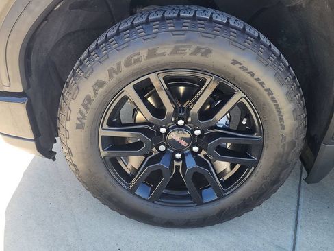 Used 2023 GMC Sierra 1500 Elevation RWD image 10