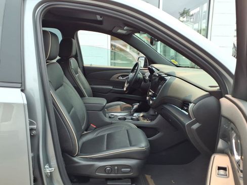 Certified 2023 Chevrolet Traverse Premier w/ Redline Edition AWD/4WD image 22