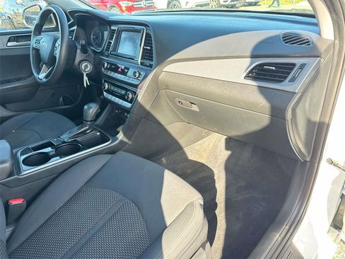 Used 2019 Hyundai Sonata SE image 14