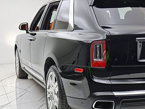 Used 2022 Rolls-Royce Cullinan AWD/4WD image 8