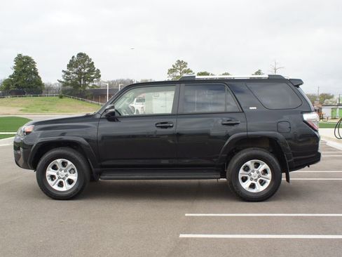 Used 2024 Toyota 4Runner SR5 Premium image 14