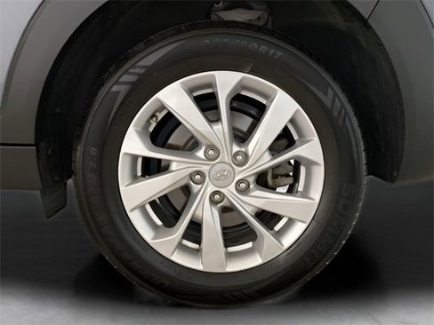 Used 2021 Hyundai Tucson SE image 19