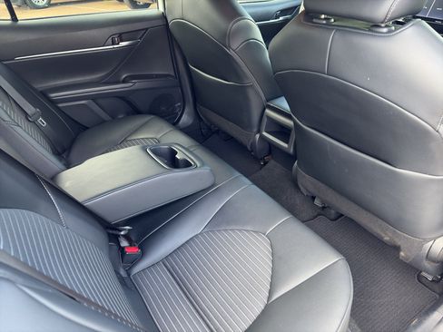 Used 2022 Toyota Camry SE w/ Convenience Package FWD image 15