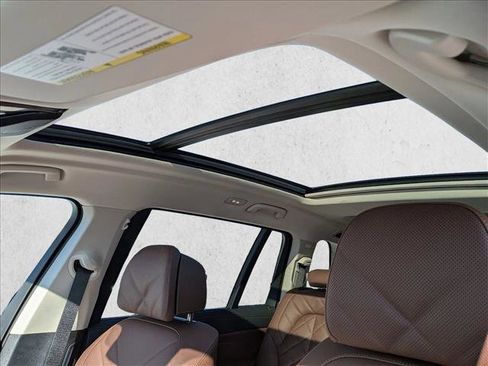 New 2026 BMW X7 xDrive40i w/ Premium Package image 14