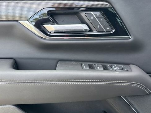 New 2026 GMC Yukon Elevation w/ Elevation Premium Package AWD/4WD image 11