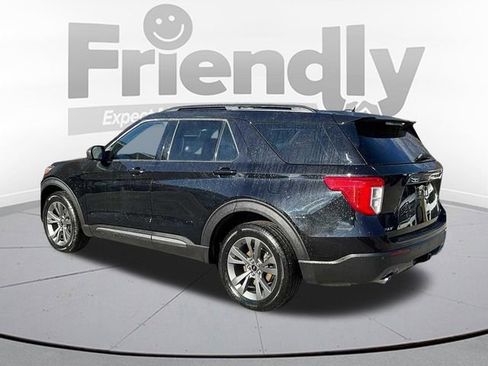 Used 2021 Ford Explorer XLT w/ Equipment Group 202A AWD/4WD image 6
