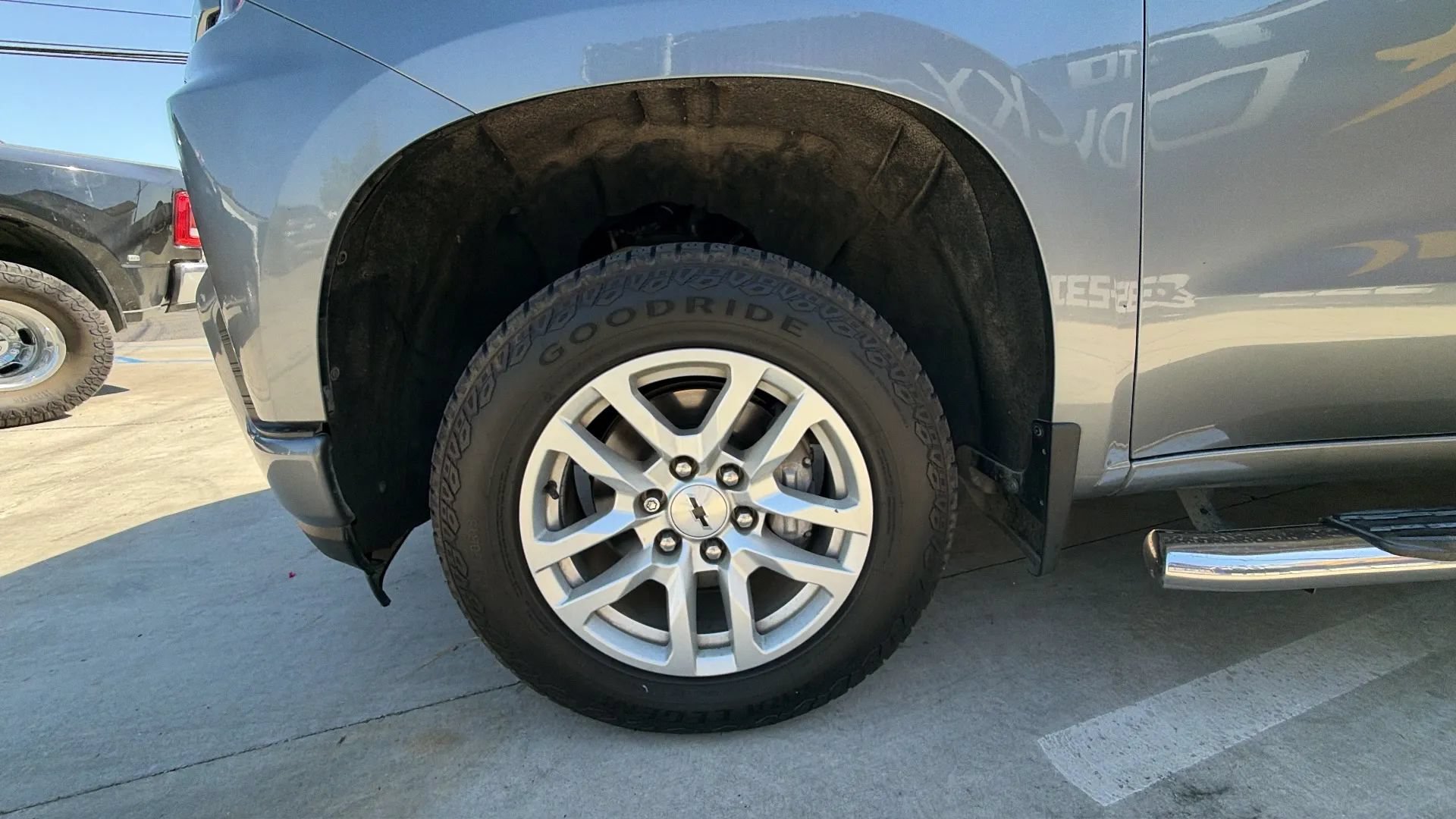 Used 2021 Chevrolet Silverado 1500 RST AWD/4WD image 15