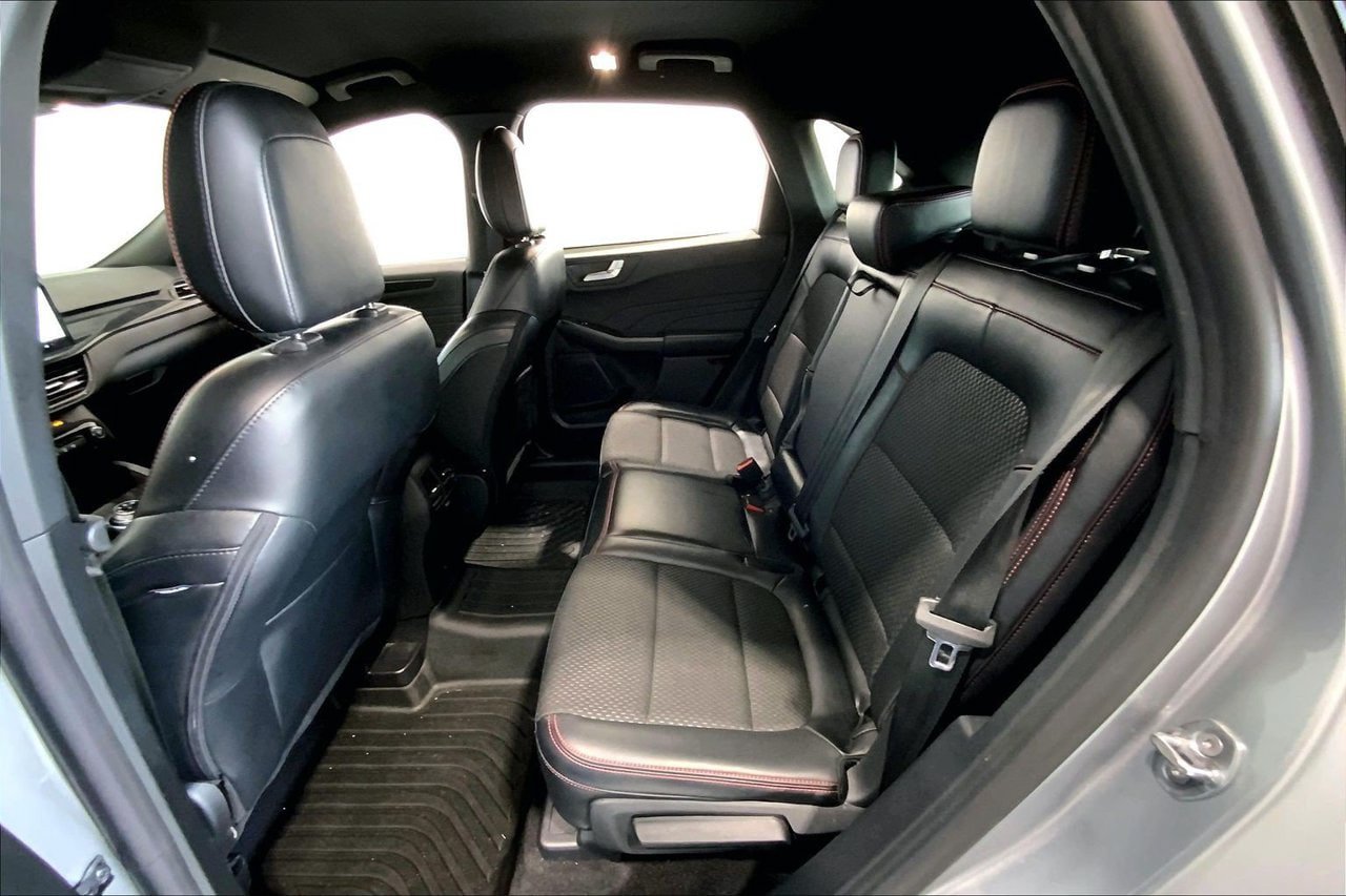 Used 2024 Ford Escape ST-Line w/ Tech Pack #1 FWD image 24