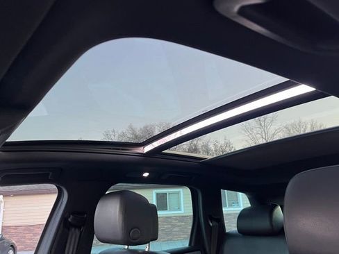 Used 2017 Volkswagen Touareg V6 image 27